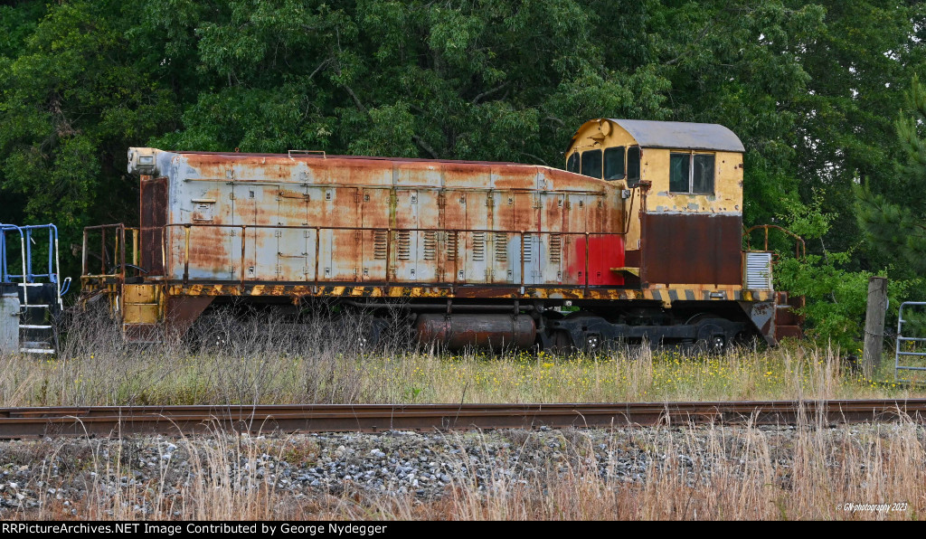 Unknown switcher at the Pickens Railway "Graveyard" 